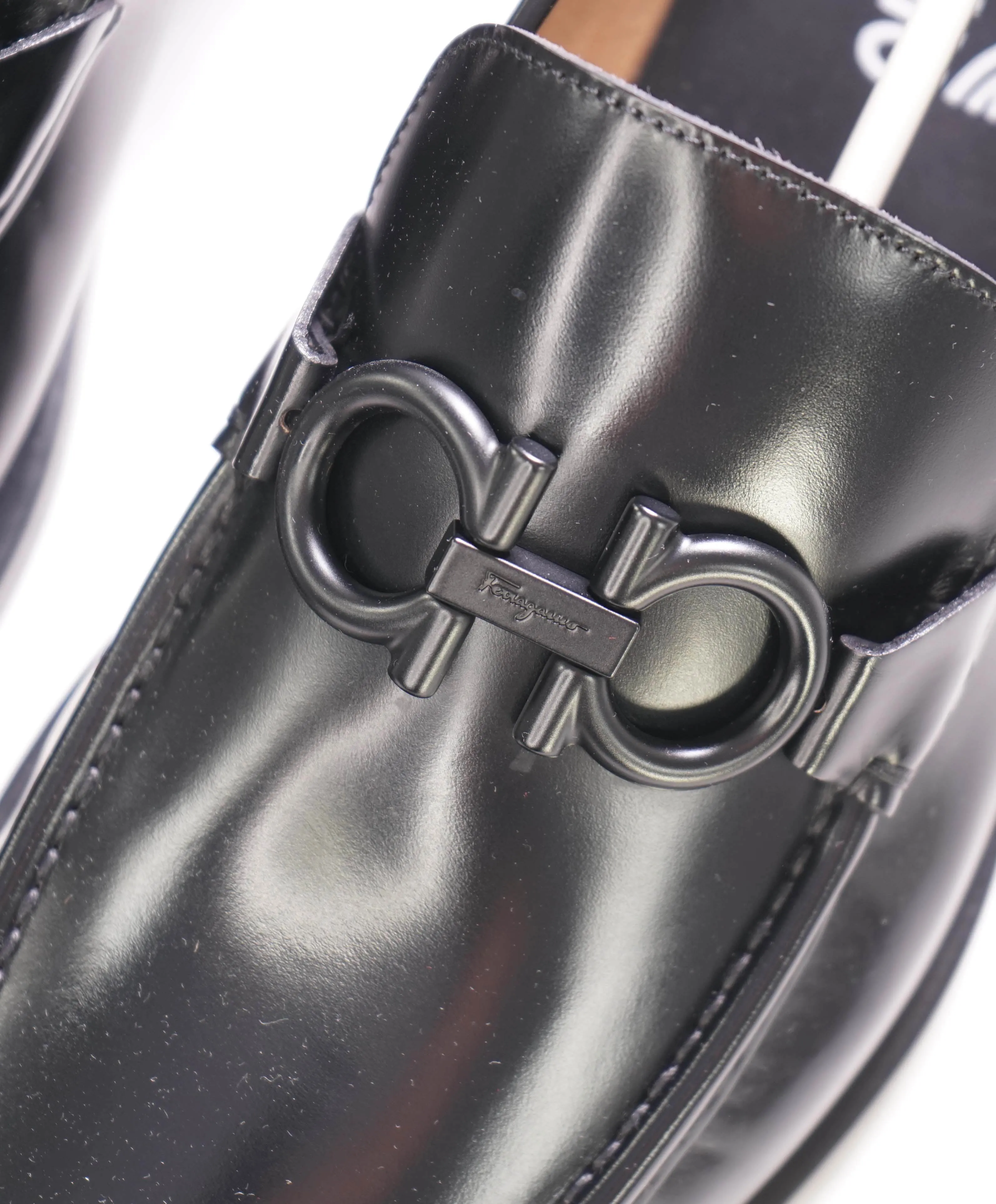 $850 SALVATORE FERRAGAMO - “ROLO" Gancini Bit Loafer Black Leather - 11 D US