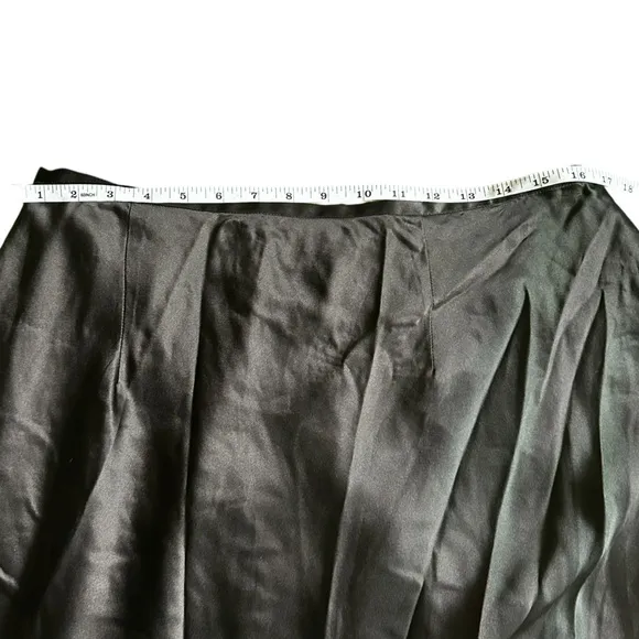 Adrianna Papell Evening Essentials 100% silk black evening skirt. Plus size 14W