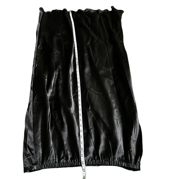 Adrianna Papell Evening Essentials 100% silk black evening skirt. Plus size 14W