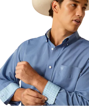 ARIAT WRINKLE FREE SOLID PINPOINT OXFORD LONG SLEEVE