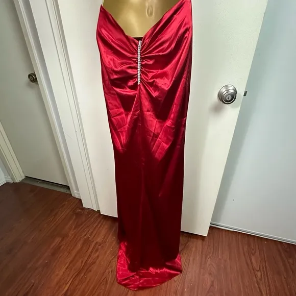 Aspeed Red Satin HalterNeck Open Back Rhinestones Long Formal Dress NWT L *Flaw*