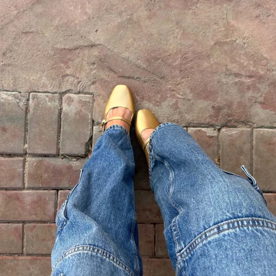 BAILATIRA GOLD FLATS (Square-Toe)