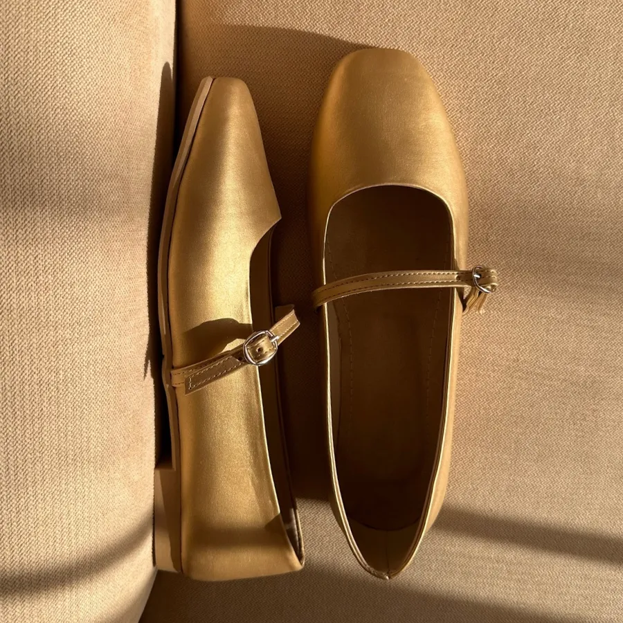 BAILATIRA GOLD FLATS (Square-Toe)
