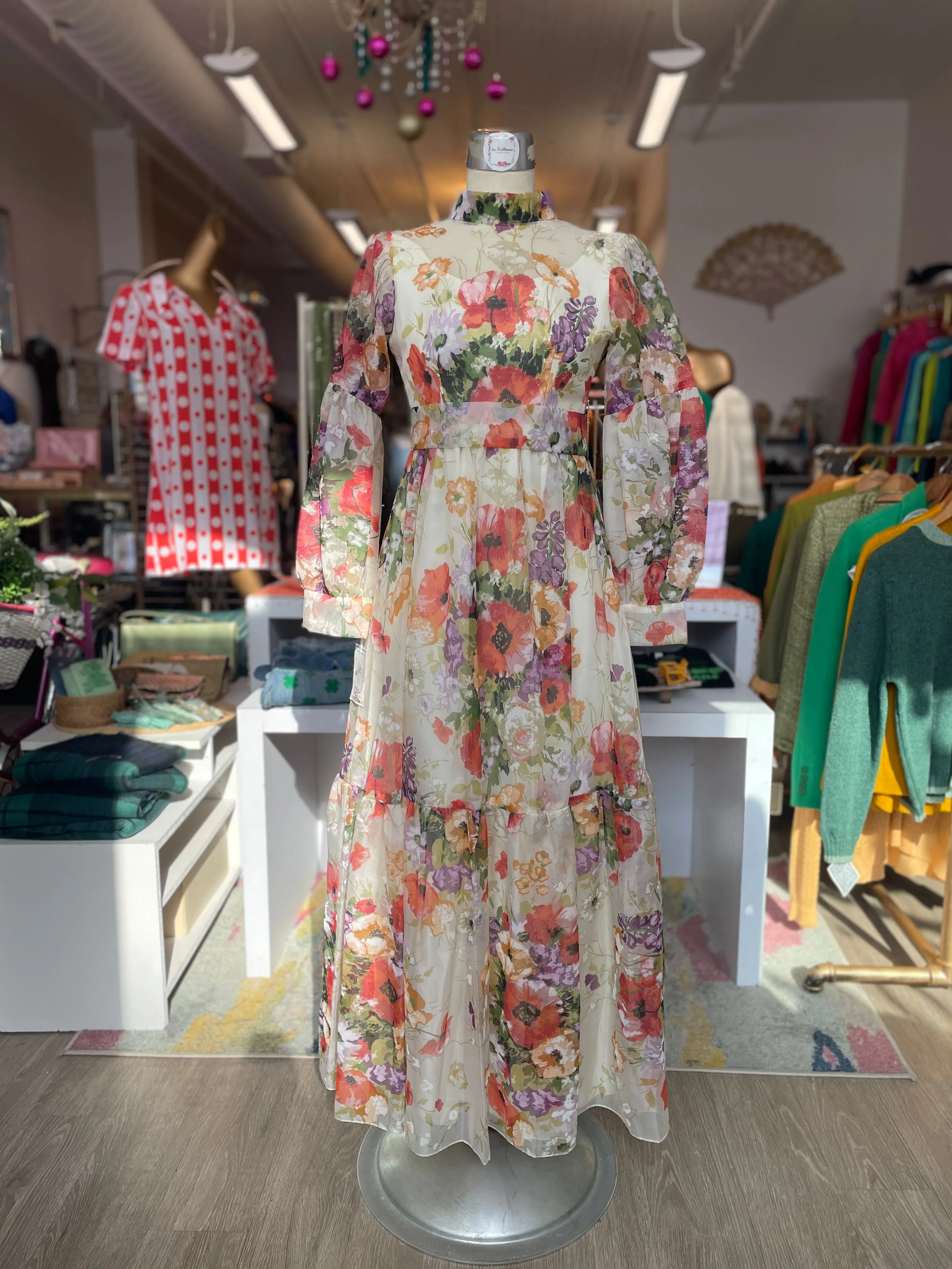 Buttoned Up Floral🌸