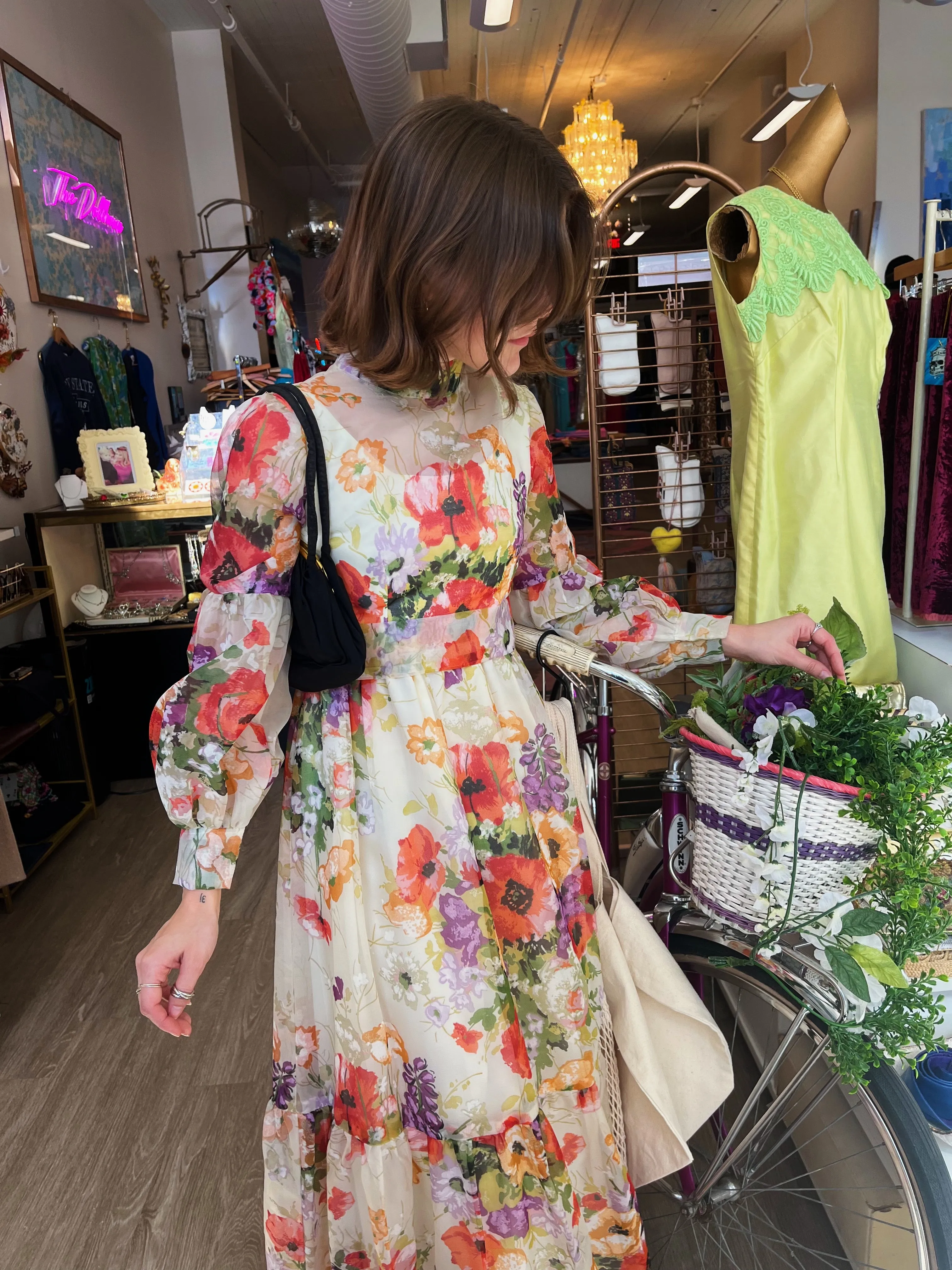 Buttoned Up Floral🌸