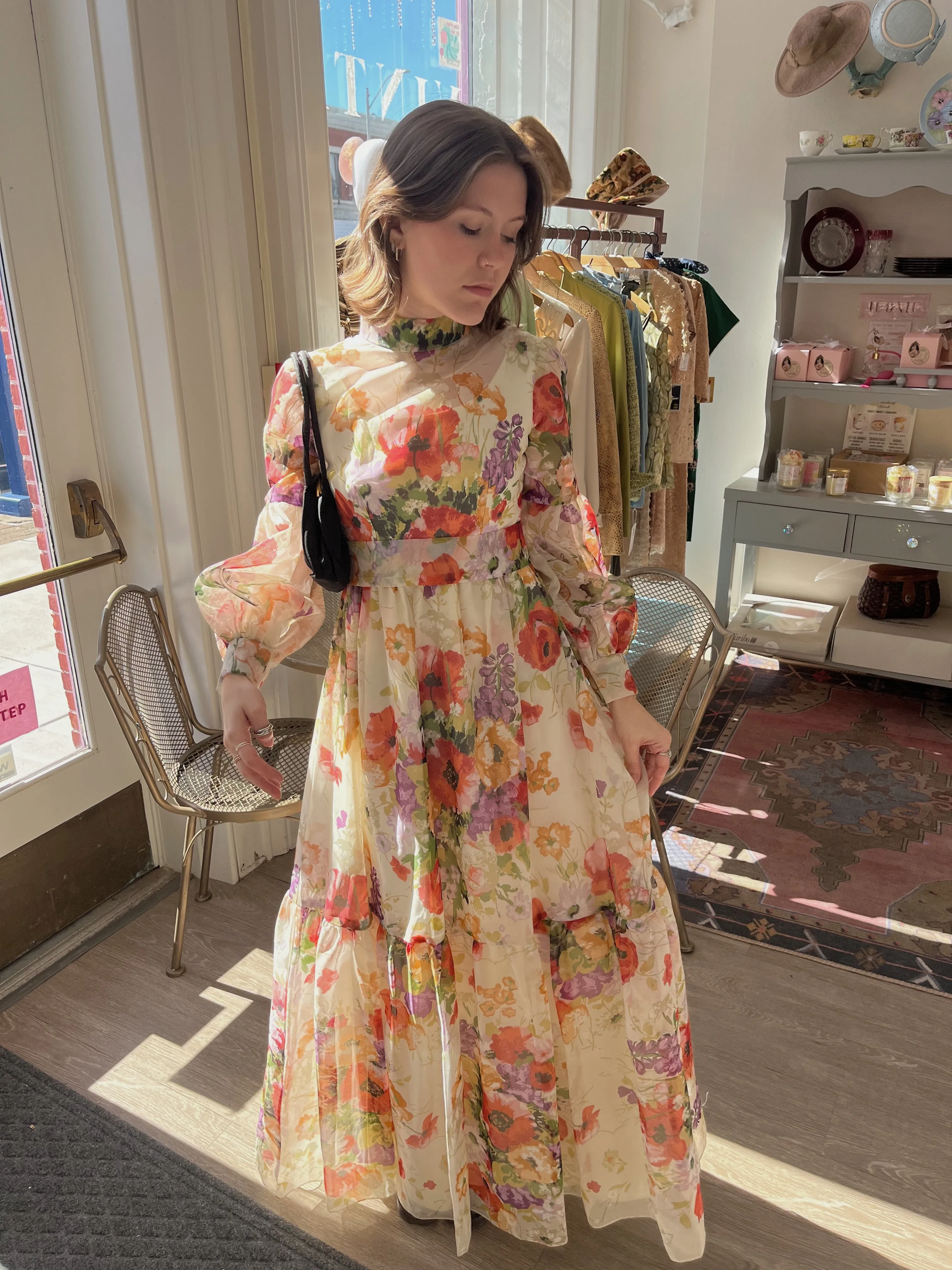 Buttoned Up Floral🌸