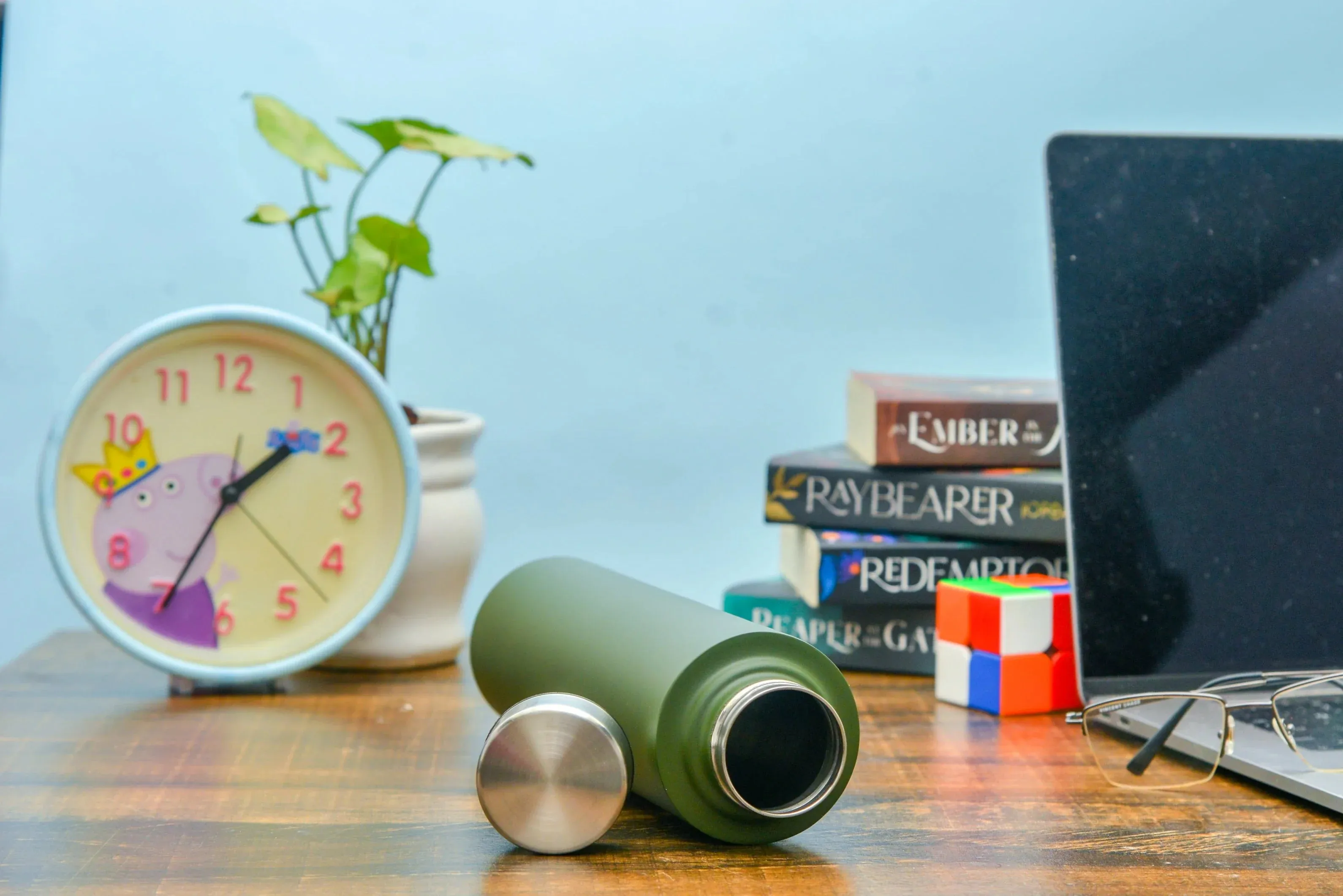 Classy Hardcover Diary   Classic Metal Pen   Classy Leather Metal Keychain   Classy Card Holder   Classic Smart Bottle    Stainless Steel Mug - Green