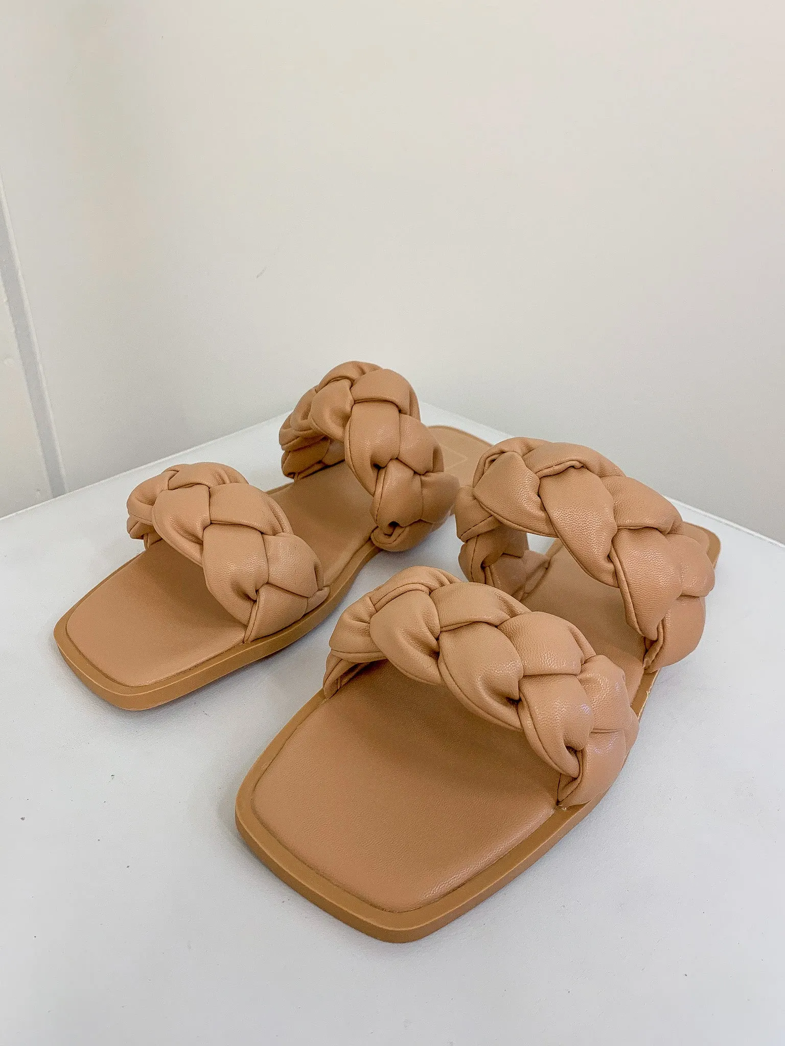 Daria Sandal {Taupe}