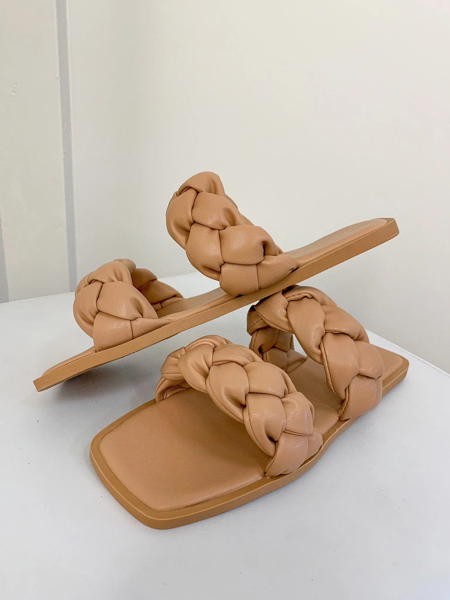 Daria Sandal {Taupe}