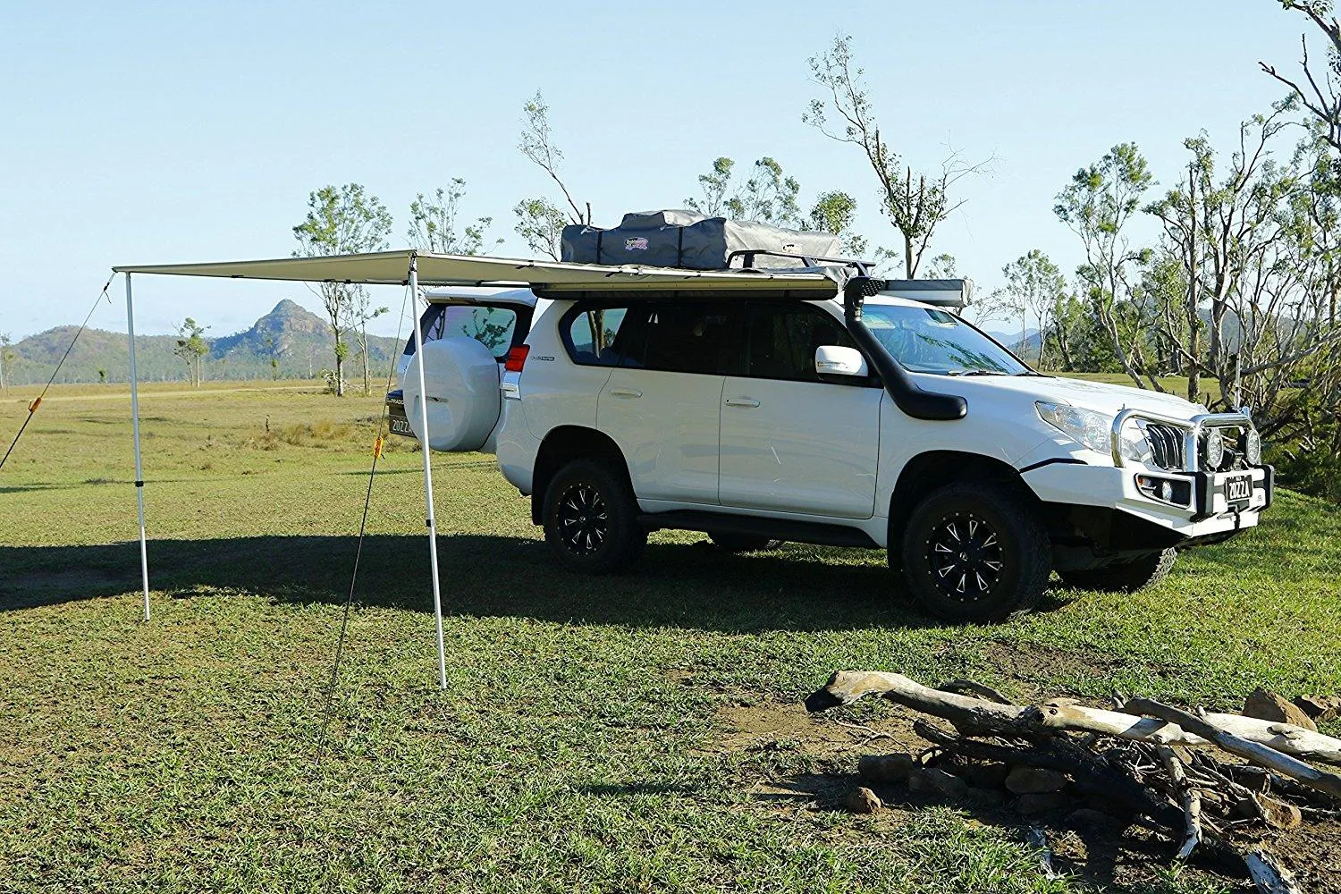 Dobinsons 4x4 Roll Out Awning 4.6FT x 6.5FT Small Size with LED Lights (CE80-3934)