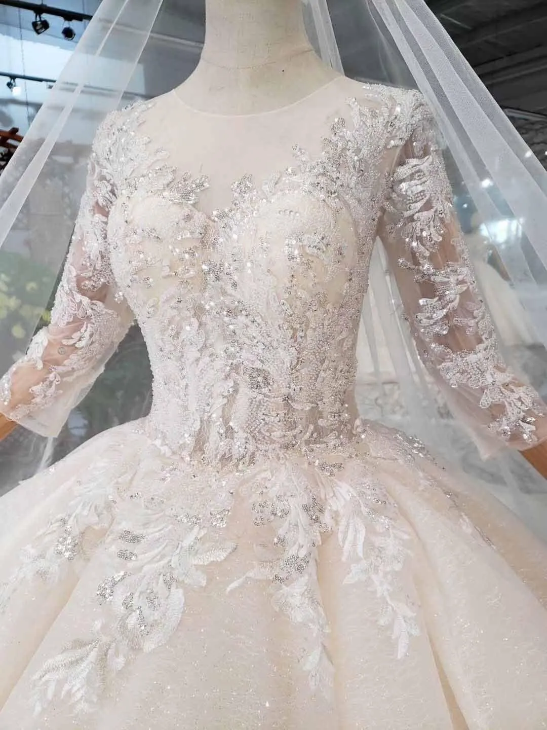 Elegant Half Sleeves Ball Gown Lace Layer Wedding Dress TN174