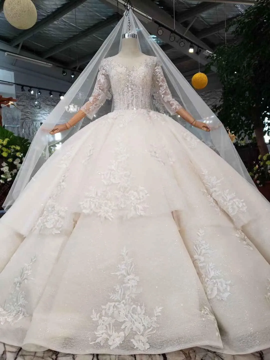 Elegant Half Sleeves Ball Gown Lace Layer Wedding Dress TN174
