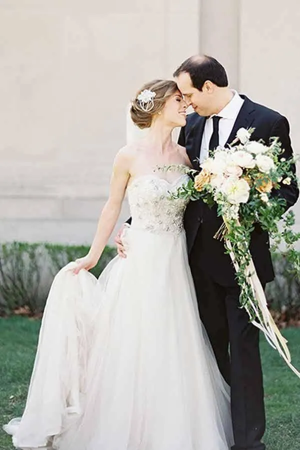 Elegant Sweetheart Sweep Train Beading Wedding Dress TN0052