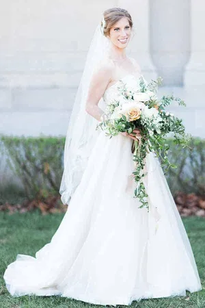 Elegant Sweetheart Sweep Train Beading Wedding Dress TN0052