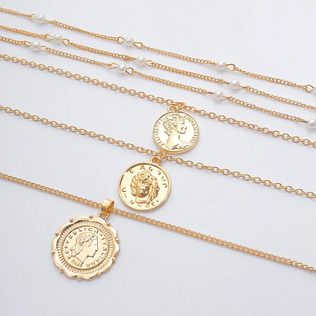 Exaggerated Portrait Relief Pearl Necklace