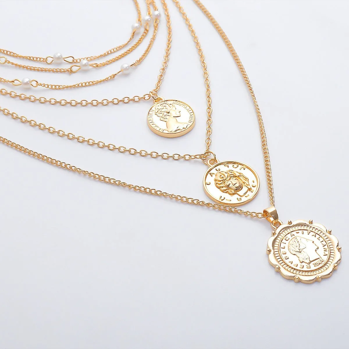 Exaggerated Portrait Relief Pearl Necklace