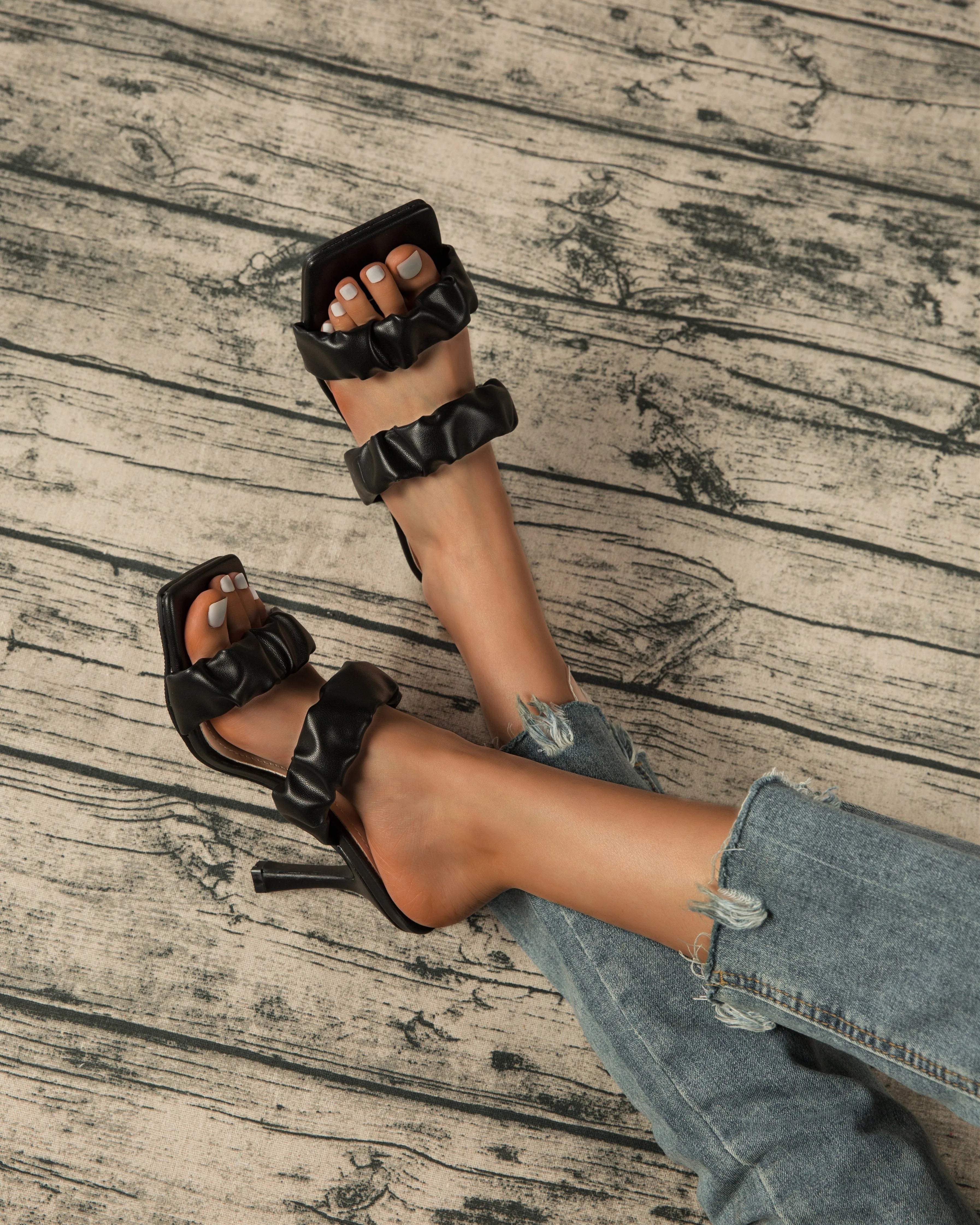 Feeling Chic Square Toe High Heel Sandals - Black
