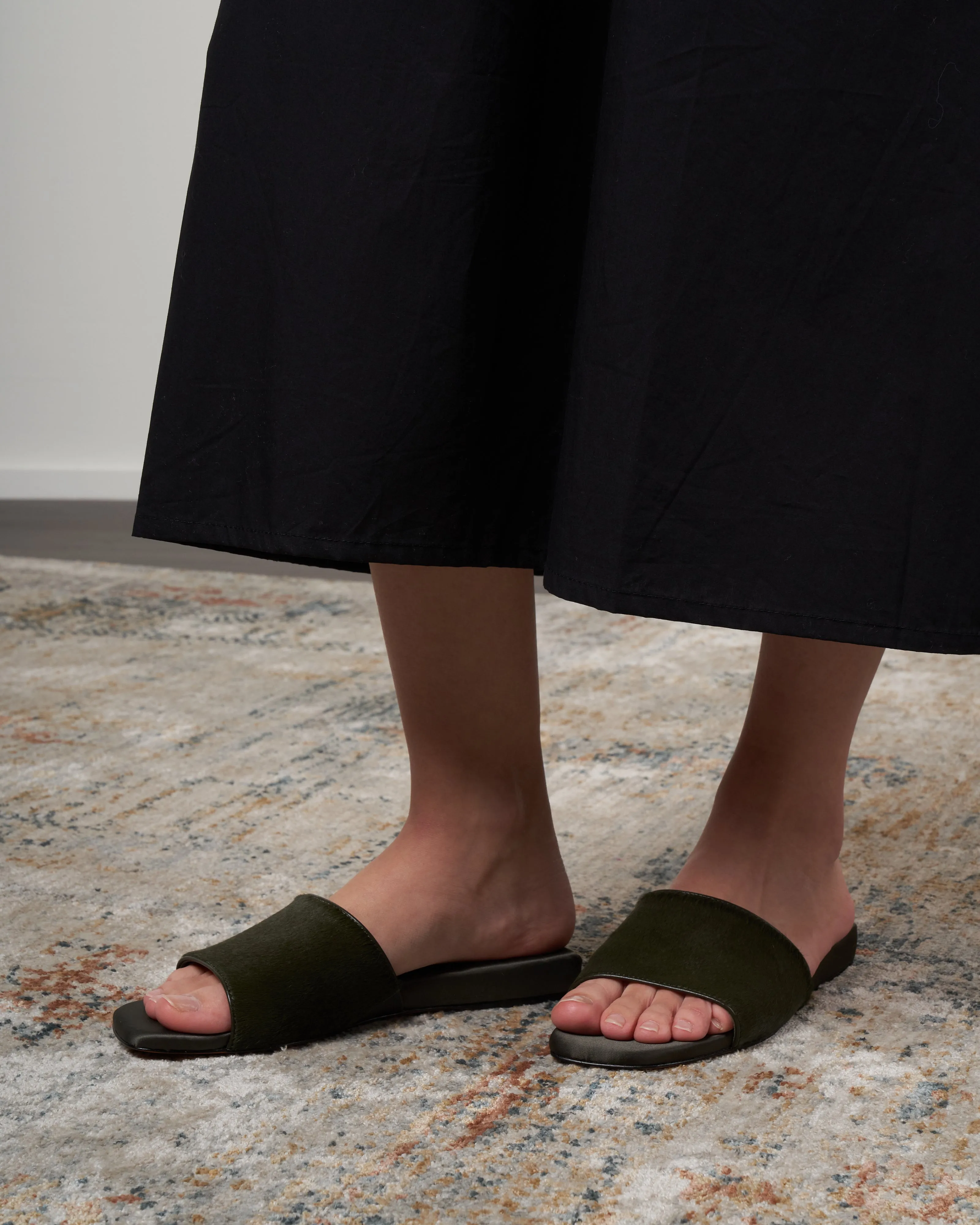 garth slide - olive calf hair