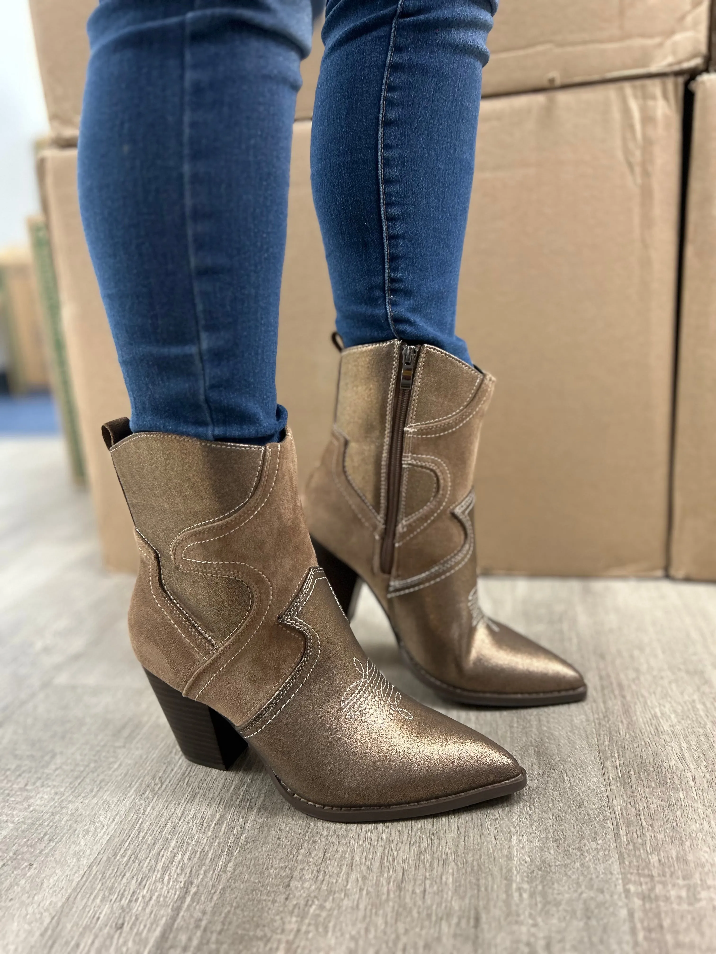 Good Lookin Boot in Bronze