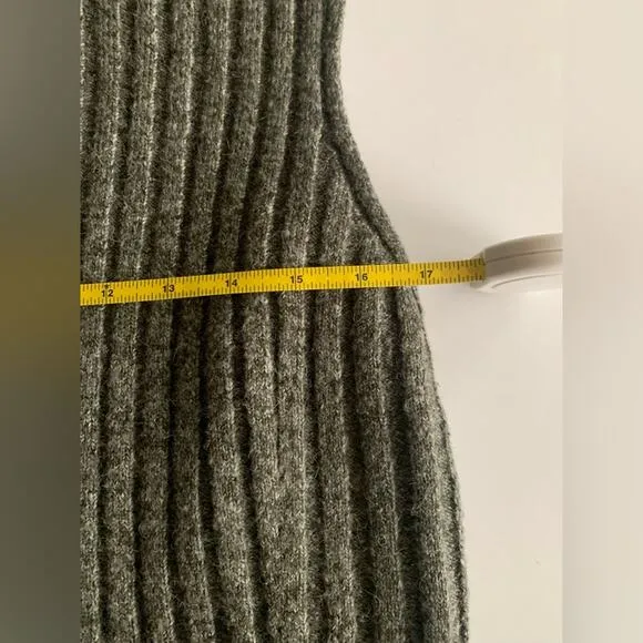 Greylin Green Ribbed Knit Sweater Vest Size M Yale Melange Minimalist Classic