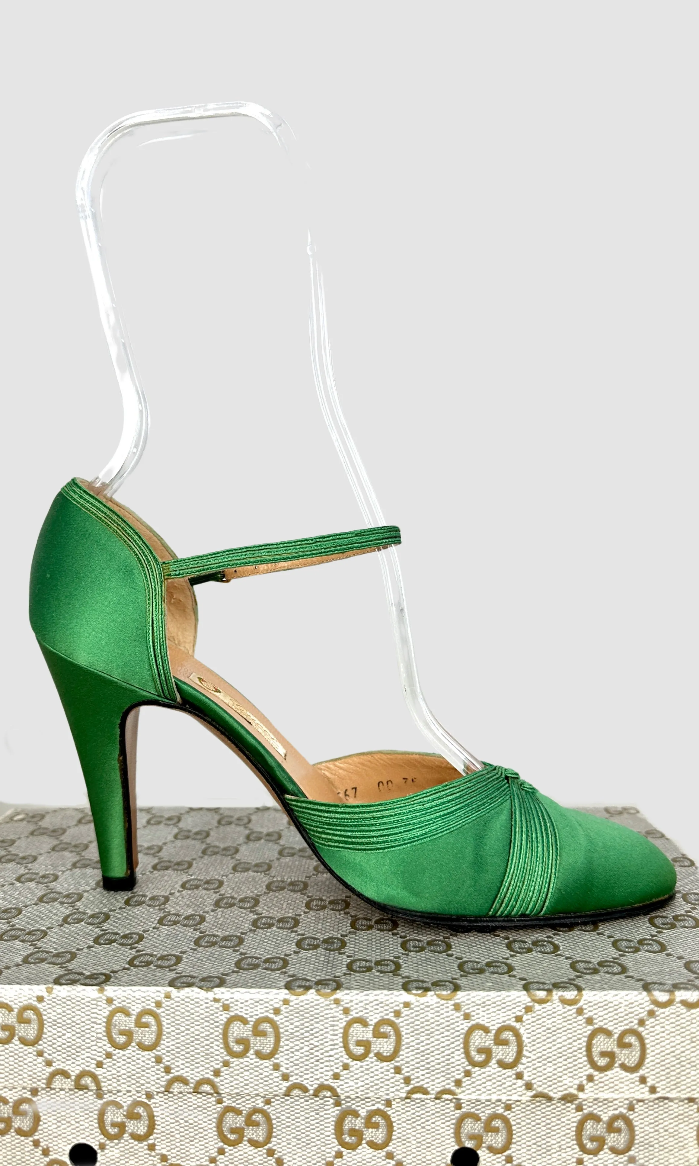 GUCCI 70s Green Satin Ankle Strap Shoes • Size 35 - 5