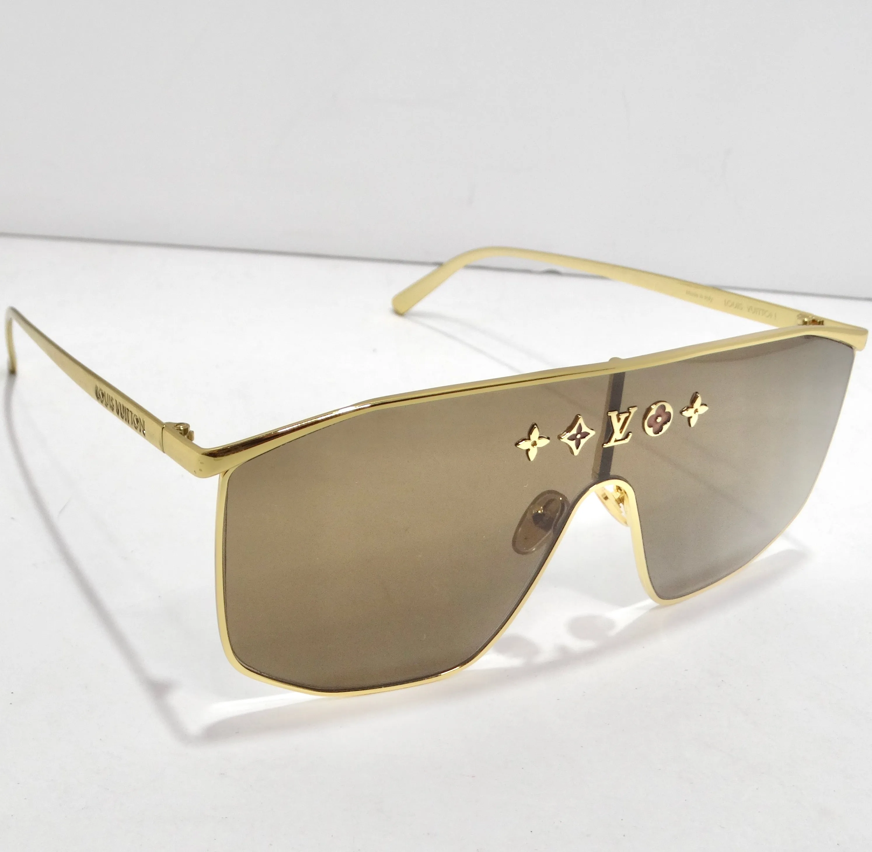 Louis Vuitton Metal LV Golden Mask Sunglasses Gold