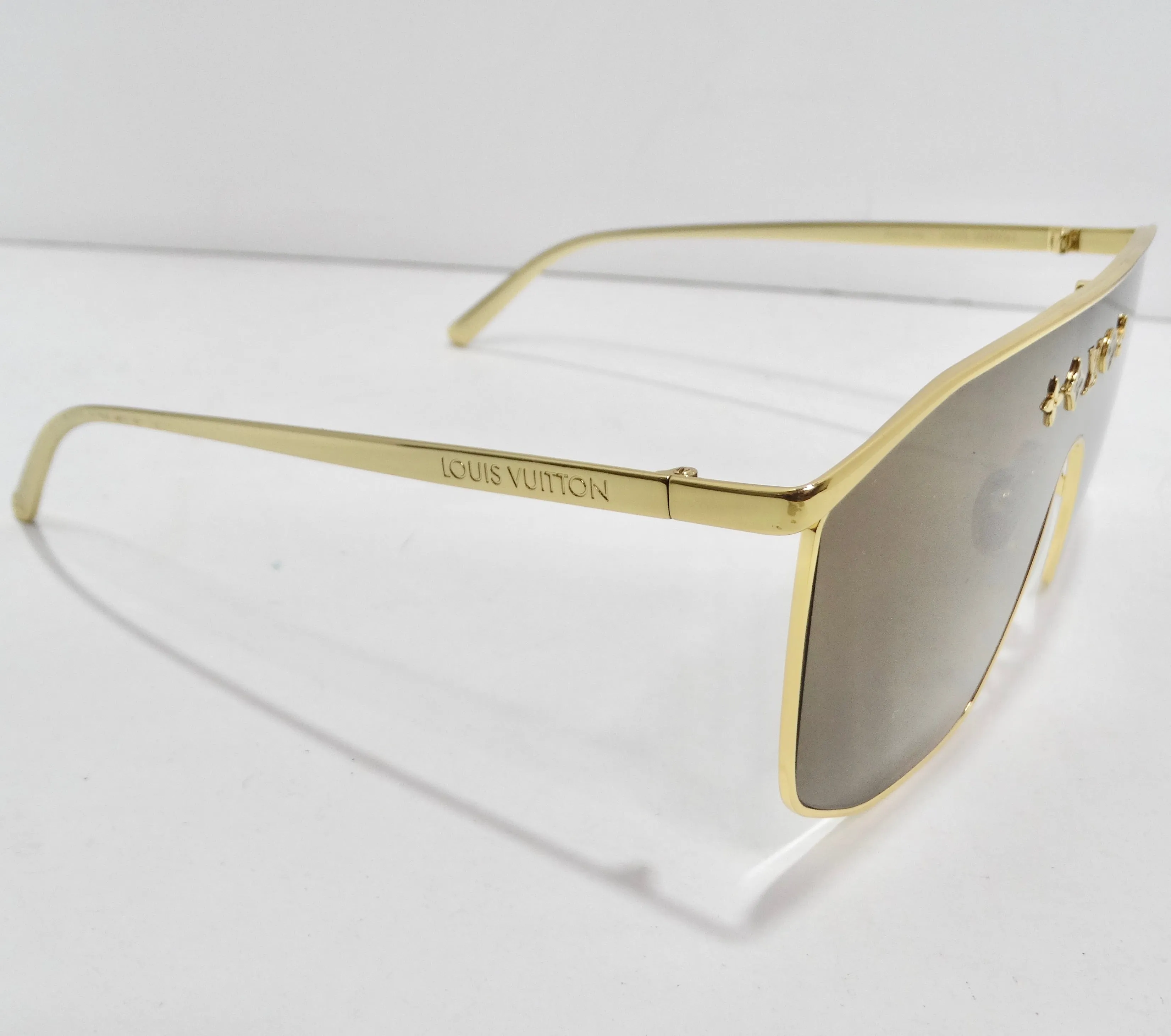 Louis Vuitton Metal LV Golden Mask Sunglasses Gold
