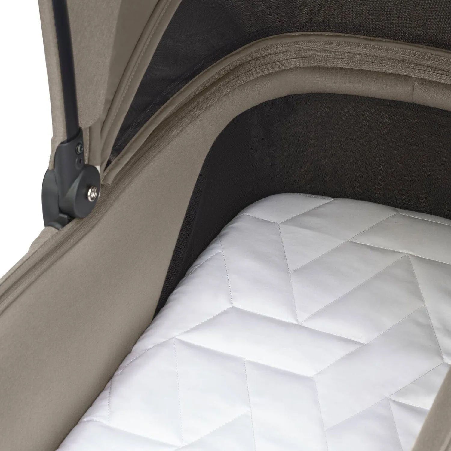 Maxi-Cosi Oxford 9pc Select Travel System in Truffle