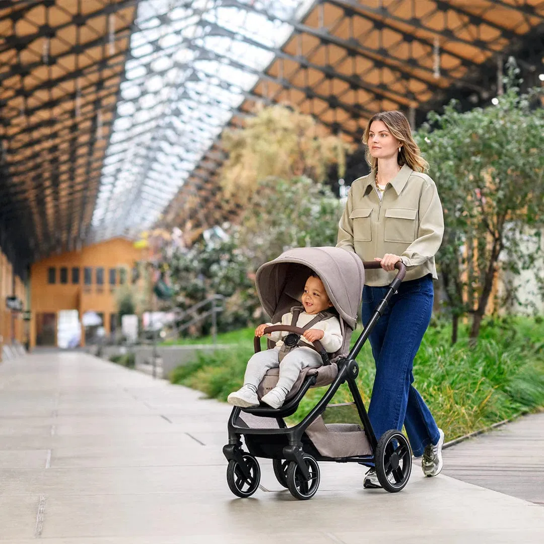 Maxi Cosi Oxford Pushchair 7 Pieces Essential Bundle - Twillic Truffle