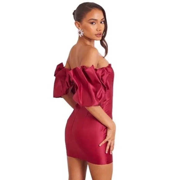 Nwt Pretty Little Thing Satin Ruffle Low Cut Mini Dress Burgundy Size 8
