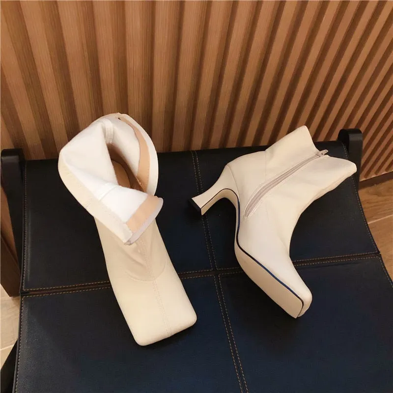 Q Square Toe Ankle Boots