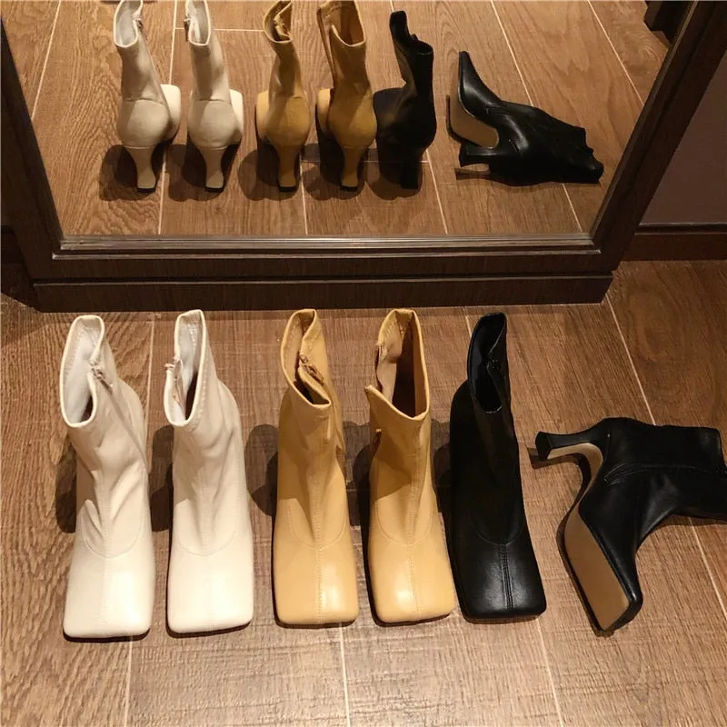 Q Square Toe Ankle Boots