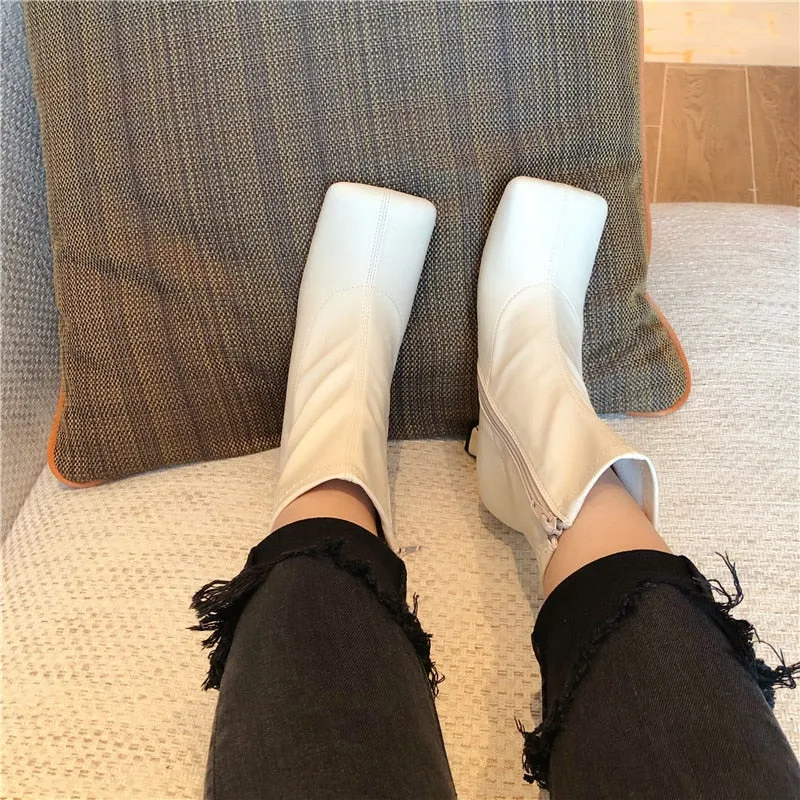 Q Square Toe Ankle Boots