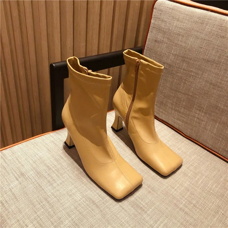 Q Square Toe Ankle Boots