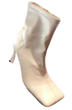 Q Square Toe Ankle Boots