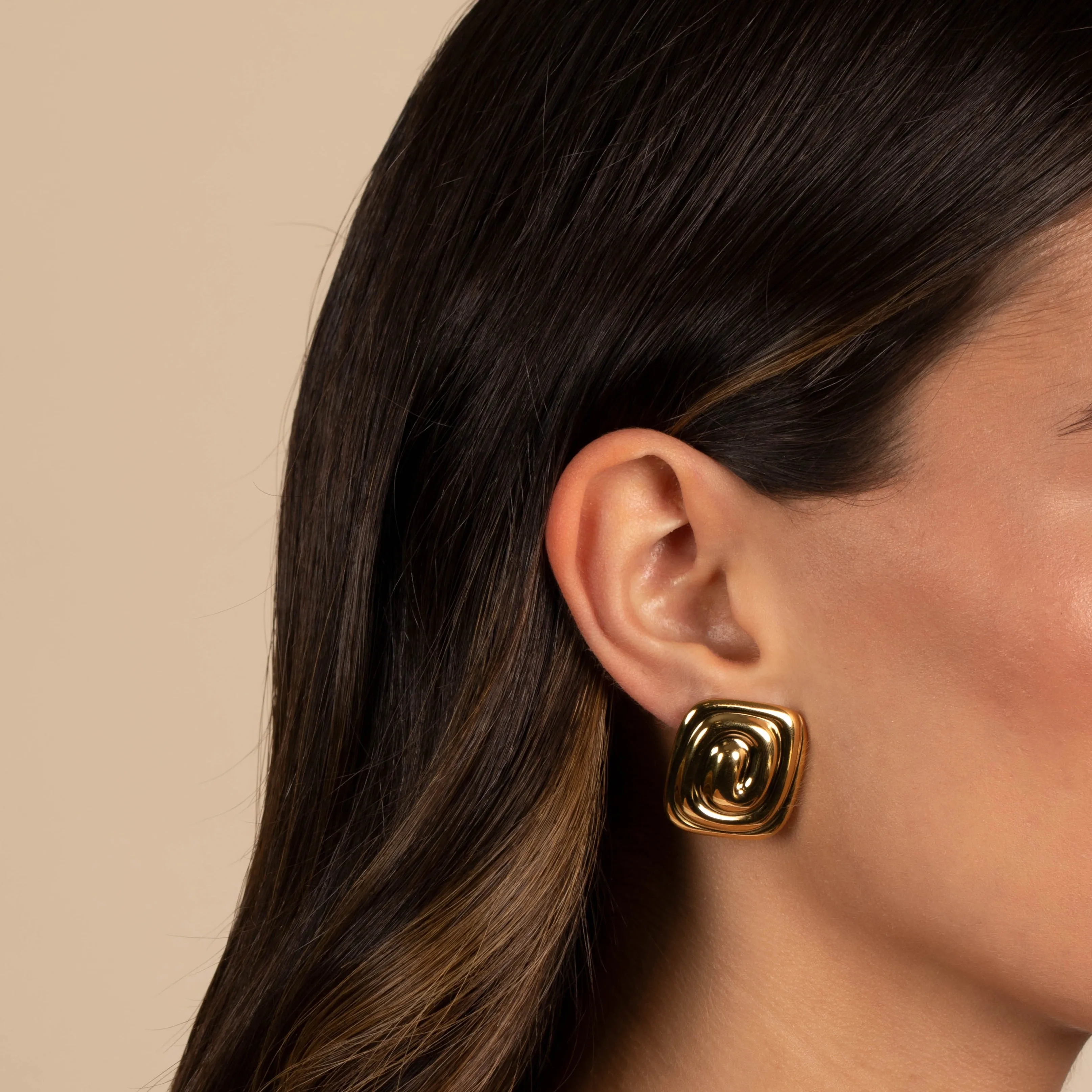 Solid Swirled Square Stud Earring