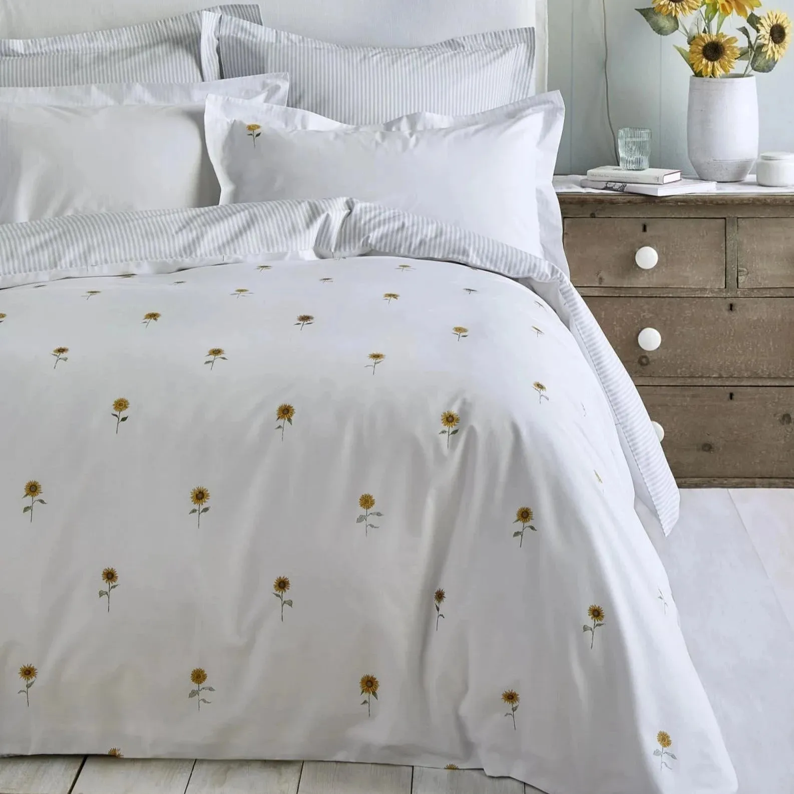 Sophie Allport Sunflowers Duvet Set - White
