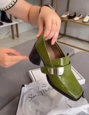 Square toe thick heel leather shoes