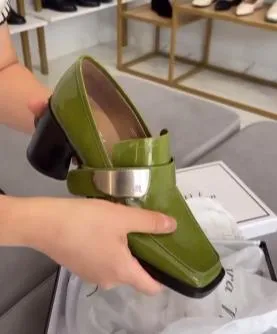 Square toe thick heel leather shoes