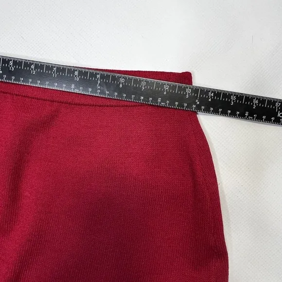 St. John Eve Collection Womens Red Skirt Ruffled Bottom Sz US 4 Santana Knit
