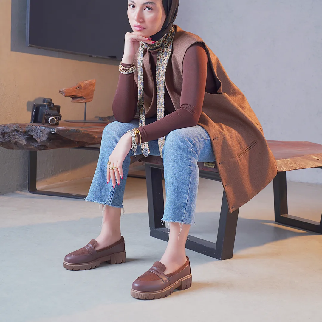 Stylish Loafers with Chunky Soles - brown