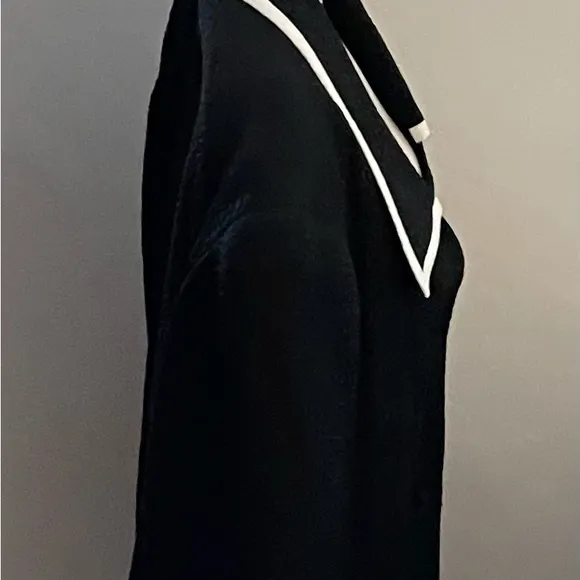 Tamotsu Vintage Y2K black with white detailing crepe 3 buttons blazer, size 1X