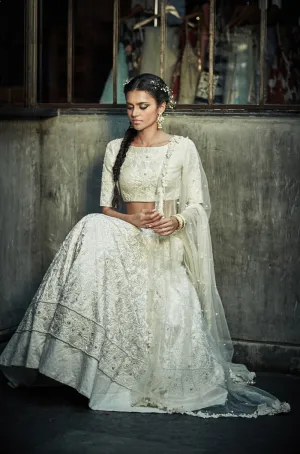 The ivory veil bride