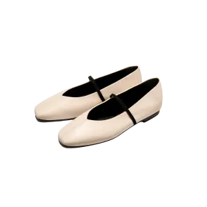The Phoebe Flat