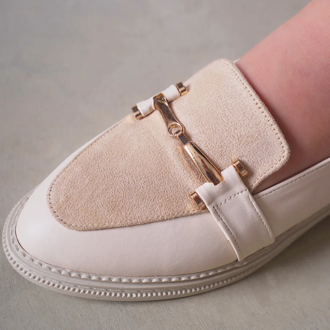 Timeless Elegance Loafers -beige
