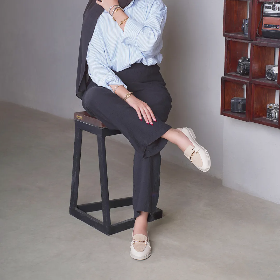 Timeless Elegance Loafers -beige