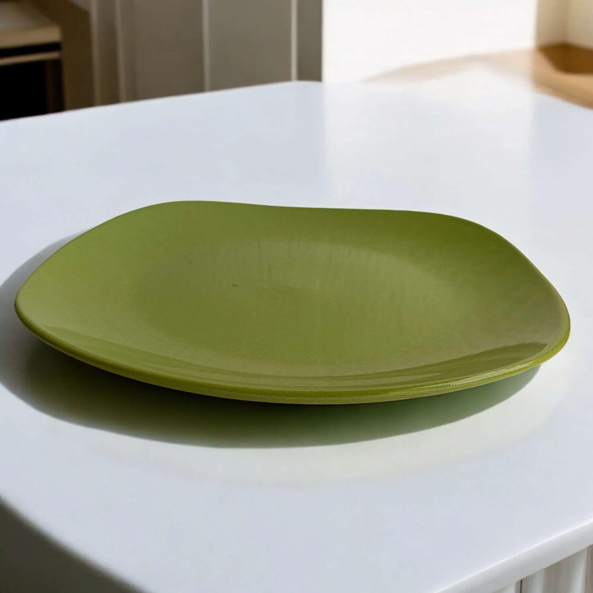 Vibrant Green Plate (10.5 inch)
