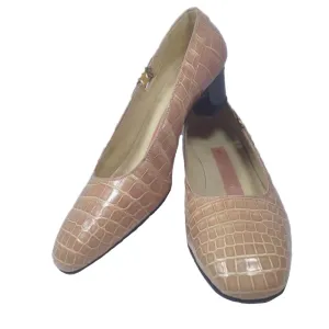 VINTAGE Circa 1960s Helene Arpels Pink Croc Shoes with Gold Detail Size 7 1/2