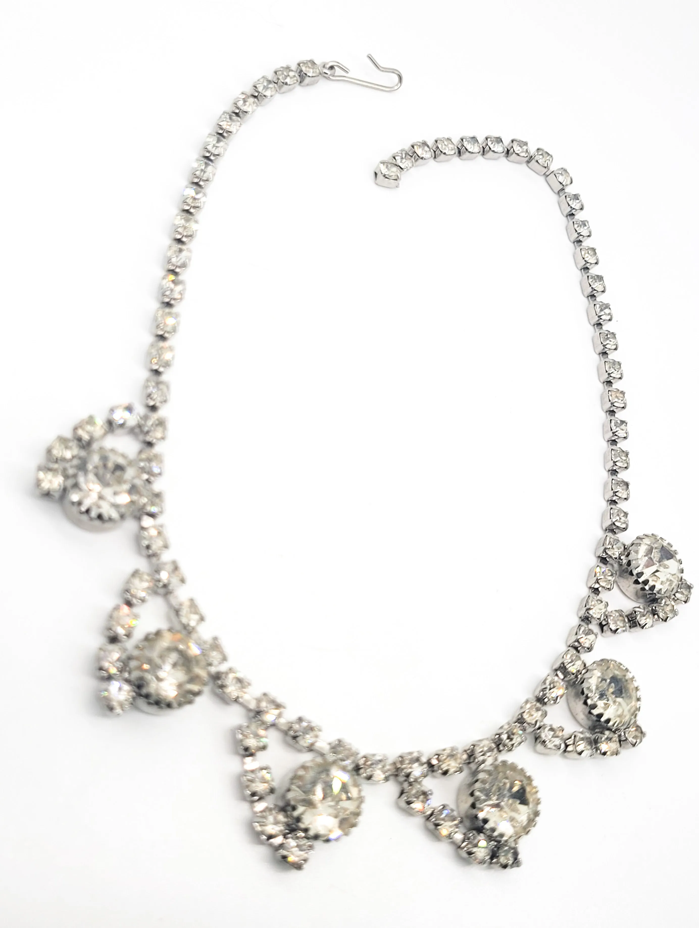Vintage large scalloped vintage clear rhinestone choker necklace
