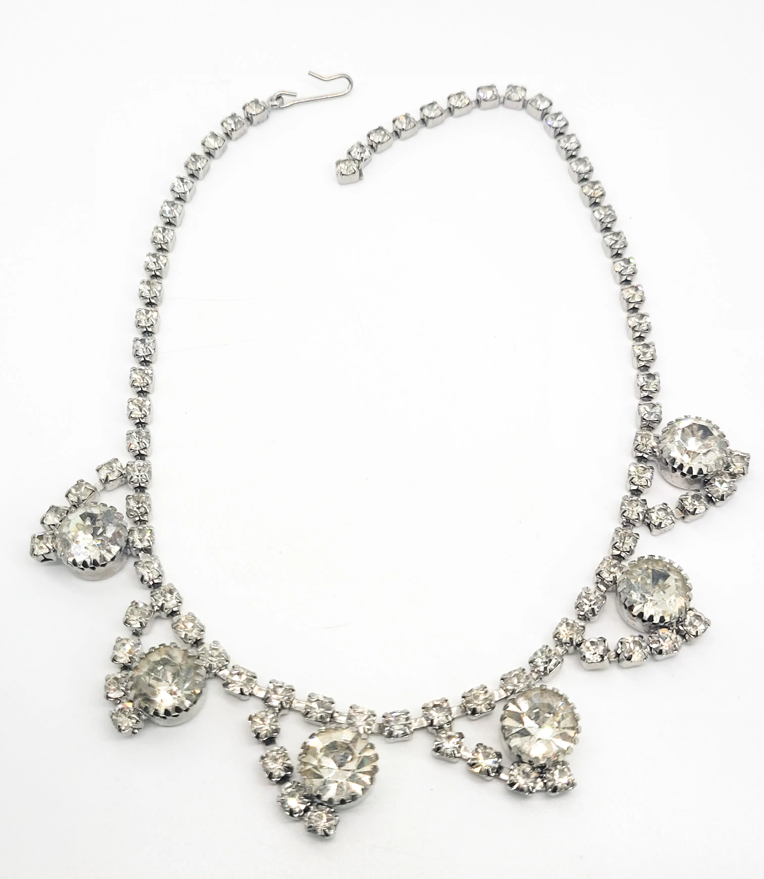 Vintage large scalloped vintage clear rhinestone choker necklace
